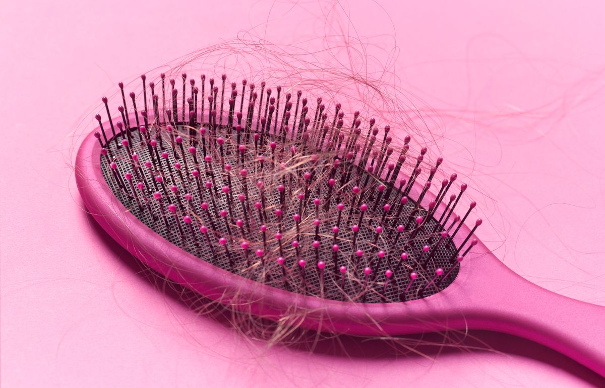 So if you’ve been staring at your hairbrush in dread or counting strands in the shower, keep an eye on this.