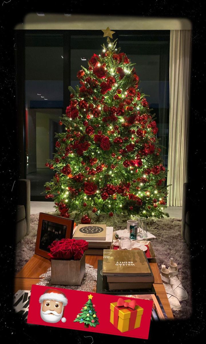 Jennifer Lopez and Alex Rodriguez Christmas tree