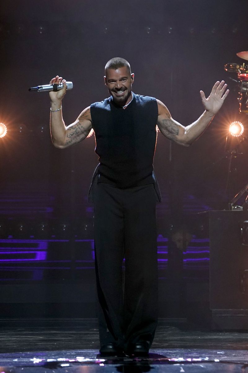 Ricky Martin rings in the New Year with his children in the French Alps
