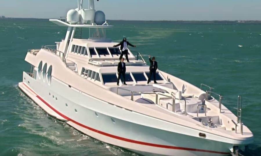 im on a boat t pain