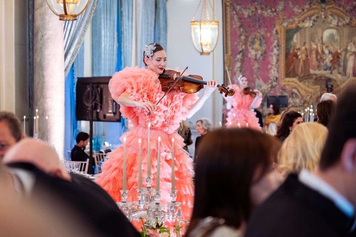 The evening featured live music and DJs