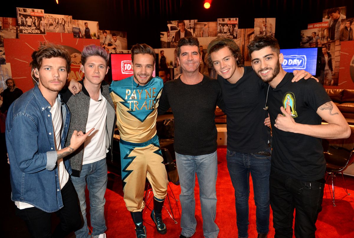 Louis Tomlinson, Niall Horan, Liam Payne, Simon Cowell, Harry Styles, and Zayn Malik