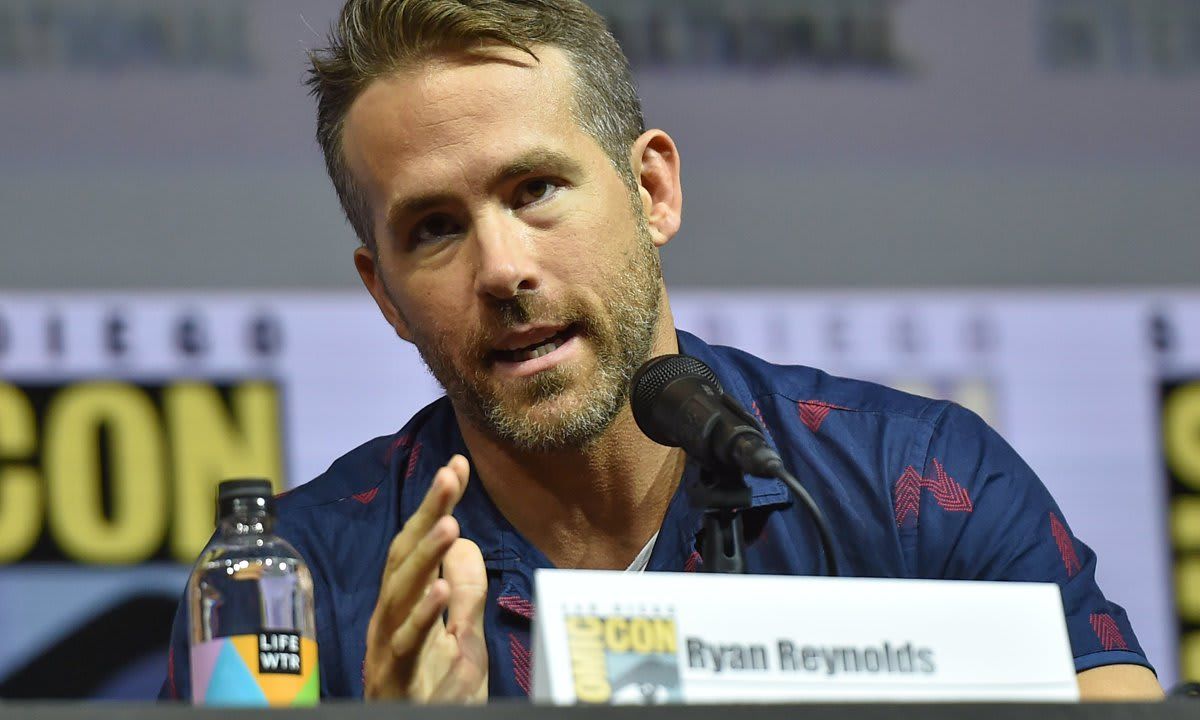 US ENTERTAINMENT COMIC CON