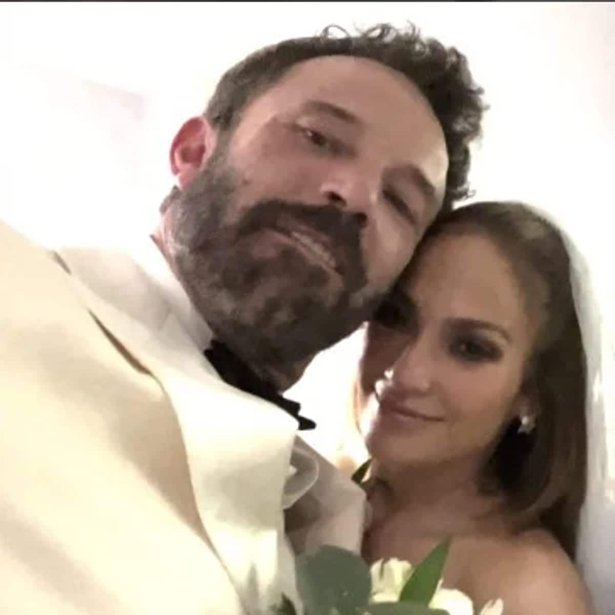Jennifer Lopez and Ben Affleck get married in Las Vegas