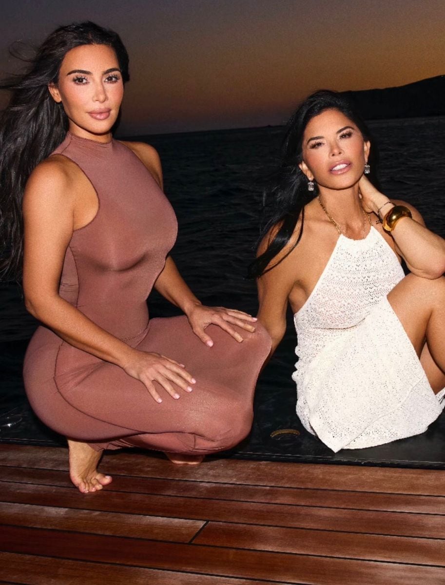 The post quickly caught attention, offering a rare glimpse into the bond shared by Sánchez and Kardashian.