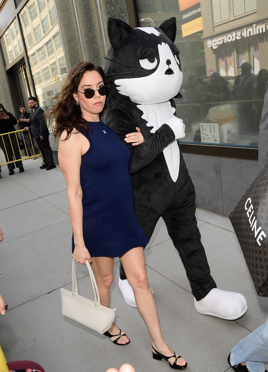 Aubrey Plaza and Kevin seen leaving 'The View'