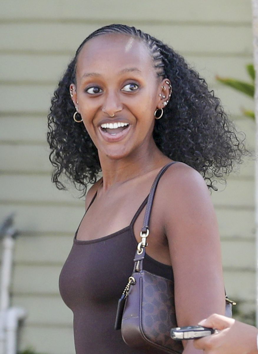 Zahara's understated look echoed the minimalist style often associated with her mother, Angelina Jolie.