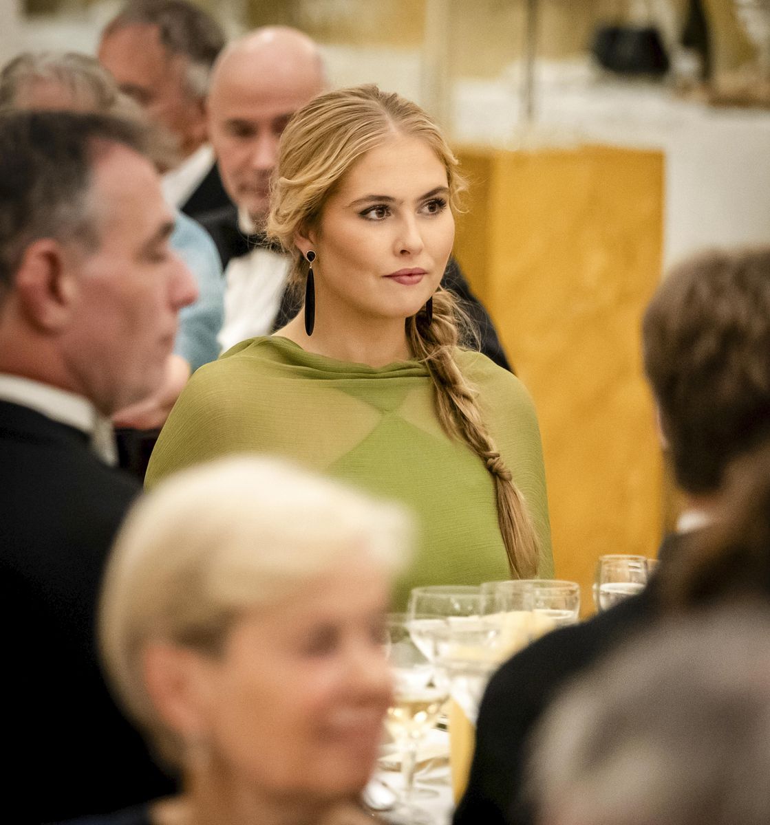 Princess Amalia looked elegant in a vibrant lime-green gown during a formal dinner at Noordeinde Palace in The Hague on October 27, 2026.