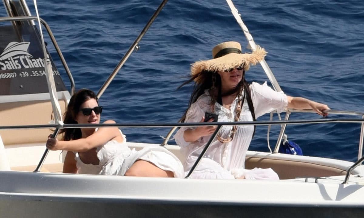 EXC Camila Morrone   Lucila Sola