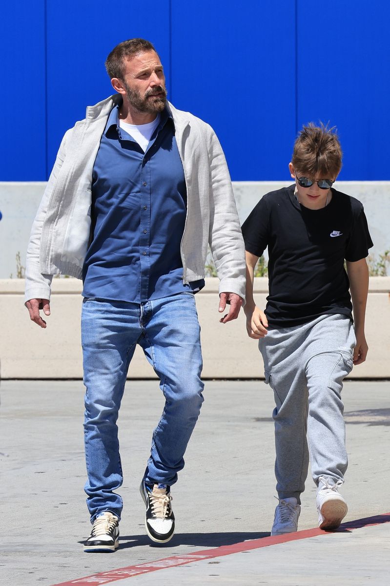 Ben and Samuel Affleck out for some father and son shopping trip 