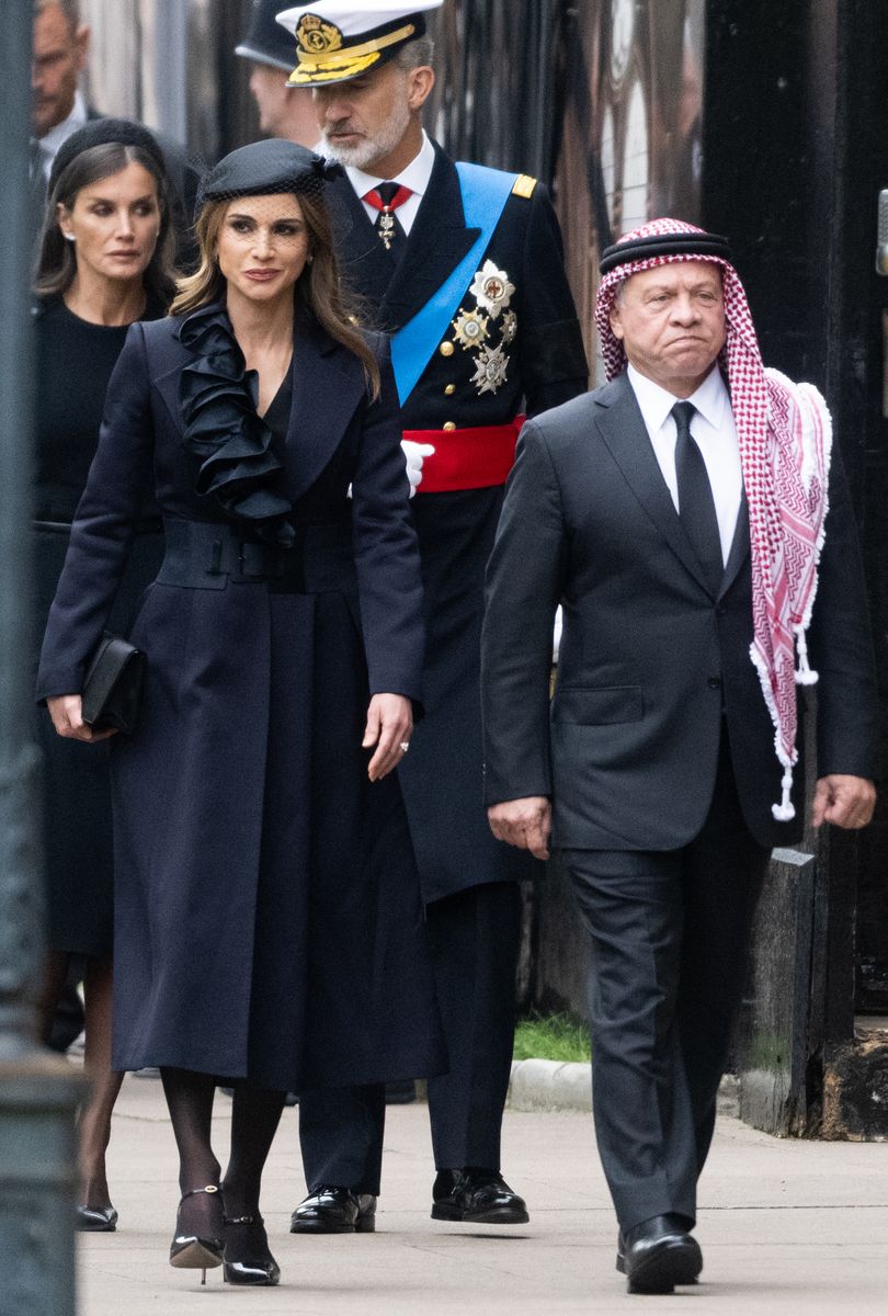 Queen Rania Makes a Last-Minute Decision to Attend King Harald V’s Funeral in Oslo