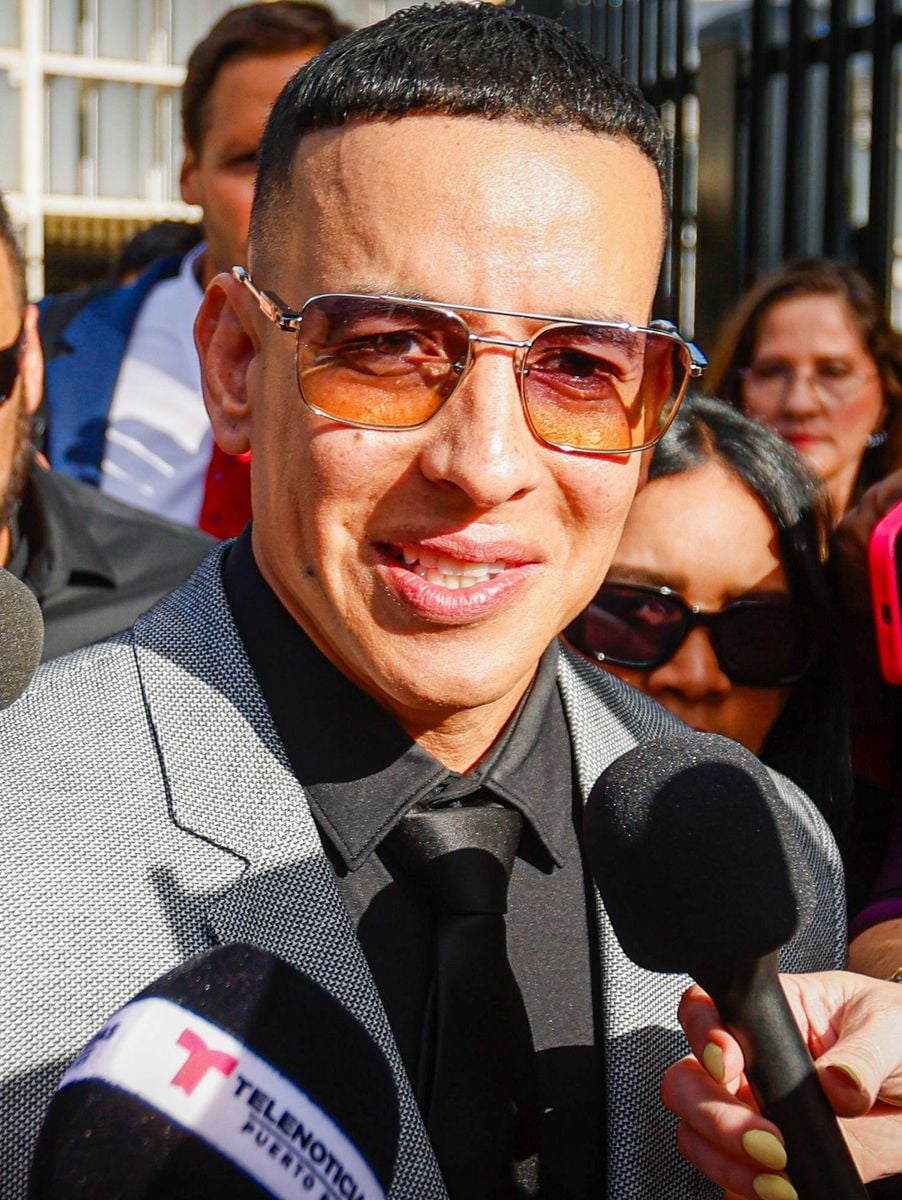 
Daddy Yankee speaks to the media as he leaves the United States Federal Court for the District of Puerto Rico following a hearing in San Juan, Puerto Rico. 