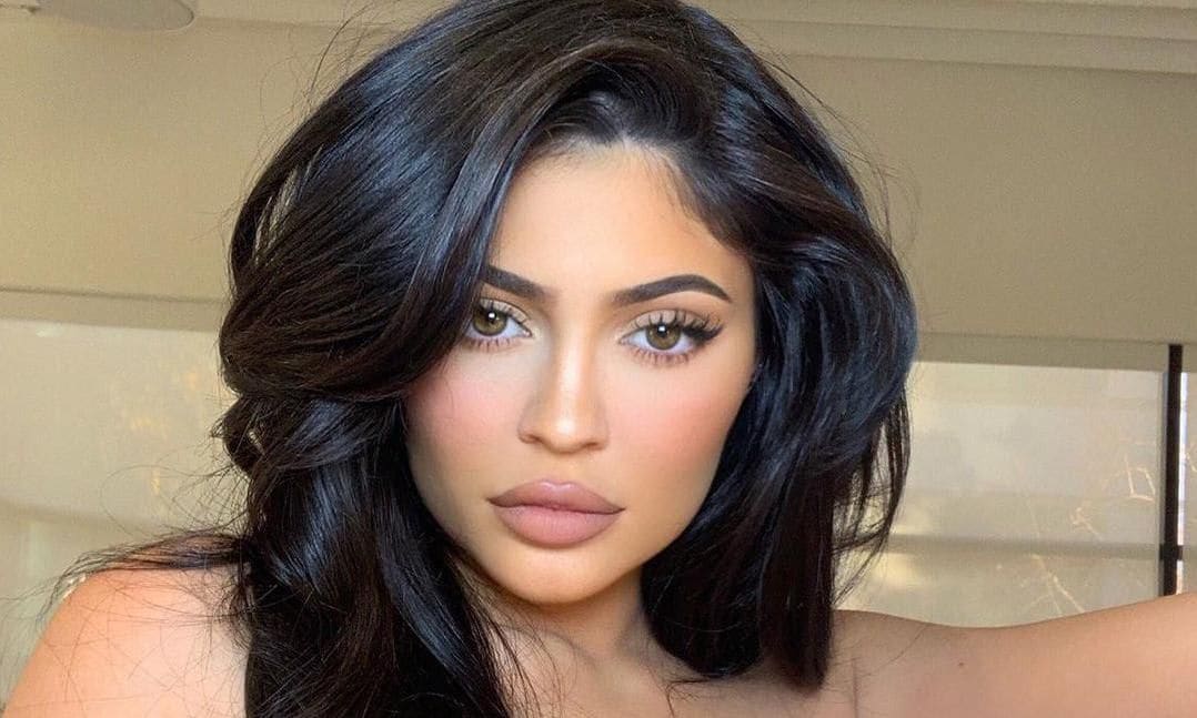 Kylie Jenner in tan lipstick