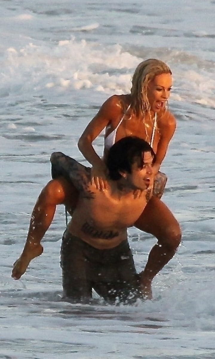 Lily James and Sebastian Stan Film Pamela Anderson and Tommy Lee's 1995 Beach Wedding for Hulu Show