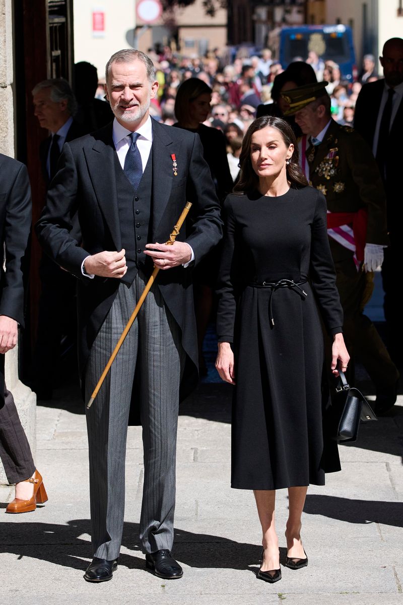 ALCALA DE HENARES, SPAIN - APRIL 23: King Felipe VI of Spain and Queen Letizia of Spain attend the "Miguel De Cervantes" Literature award 2023 to Alvaro Pombo at the AlcalÃ¡ de Henares University on April 23, 2025 in Alcala de Henares, Spain. (Photo by Carlos Alvarez/Getty Images)