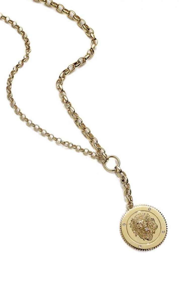 Ana de Armas Foundrae necklace
