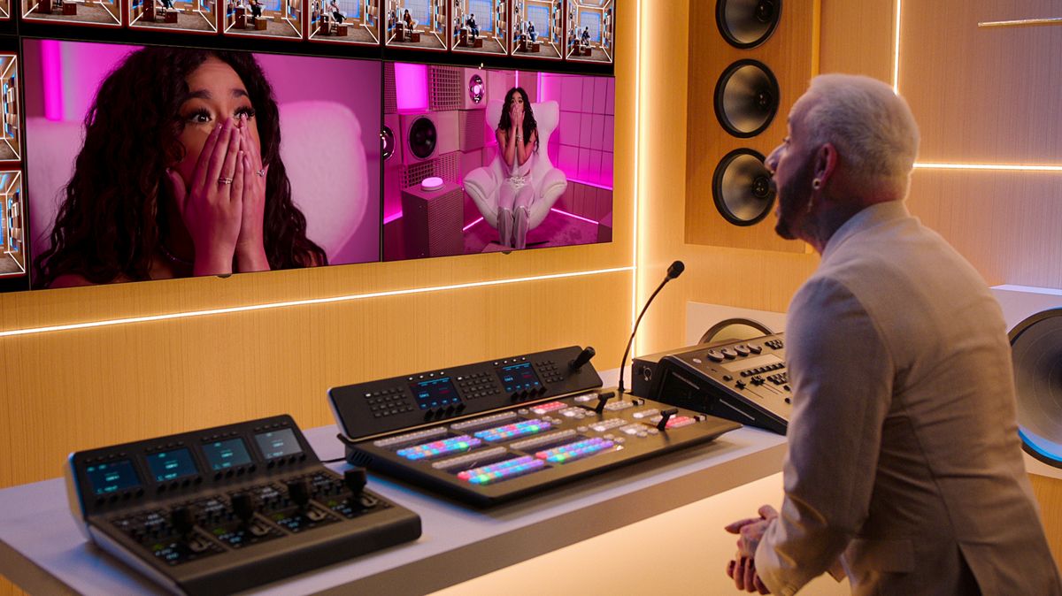 Wennely Quezada, AJ McLean in episode 102 of Building The Band