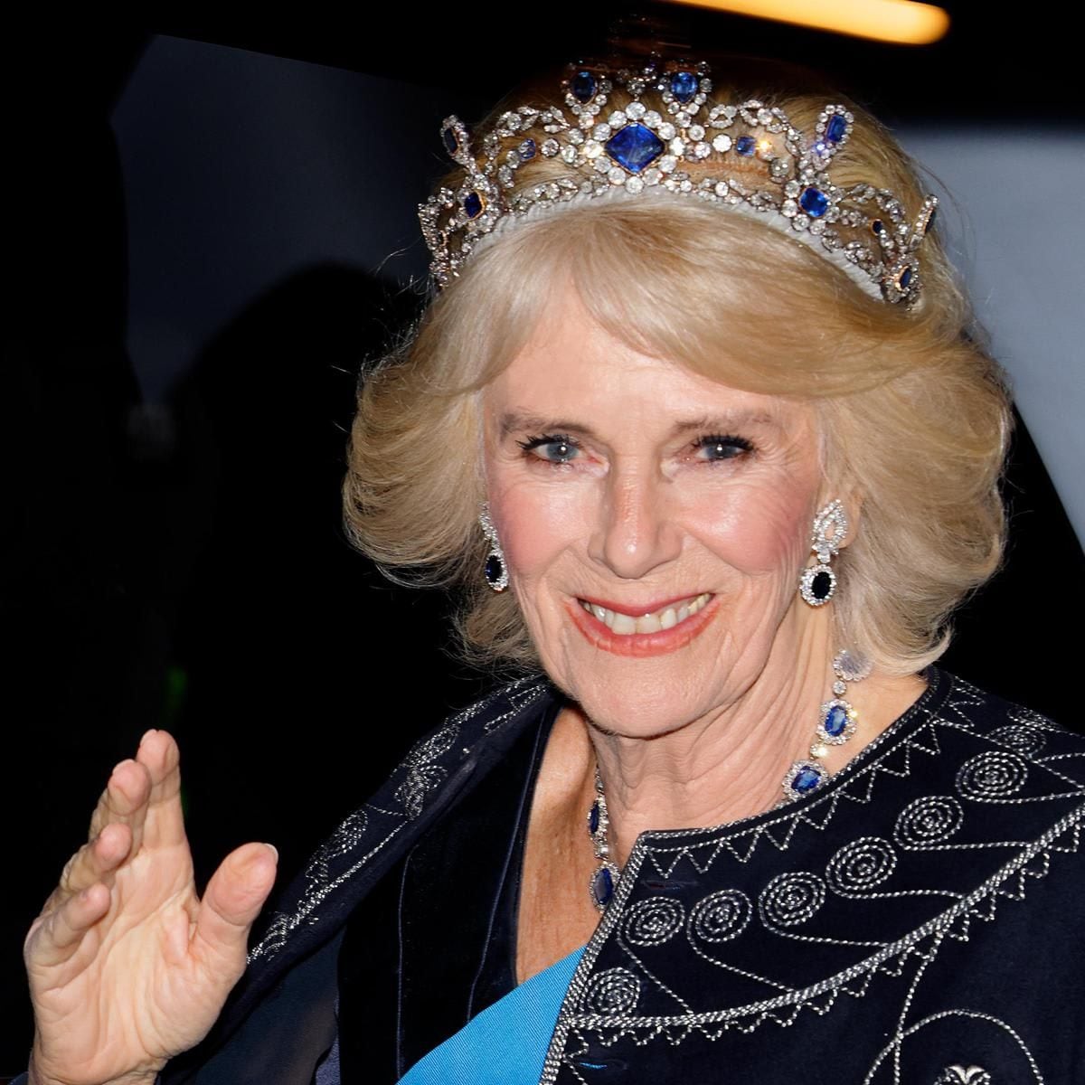 The royal, who is no stranger to dazzling jewels, chooses clip-on earrings because her ears are not pierced.