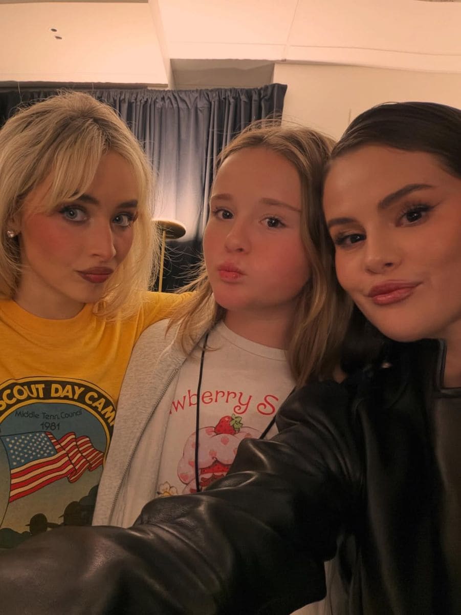 Gomez shared some photos with Sabrina Carpenter and her little sister Gracie