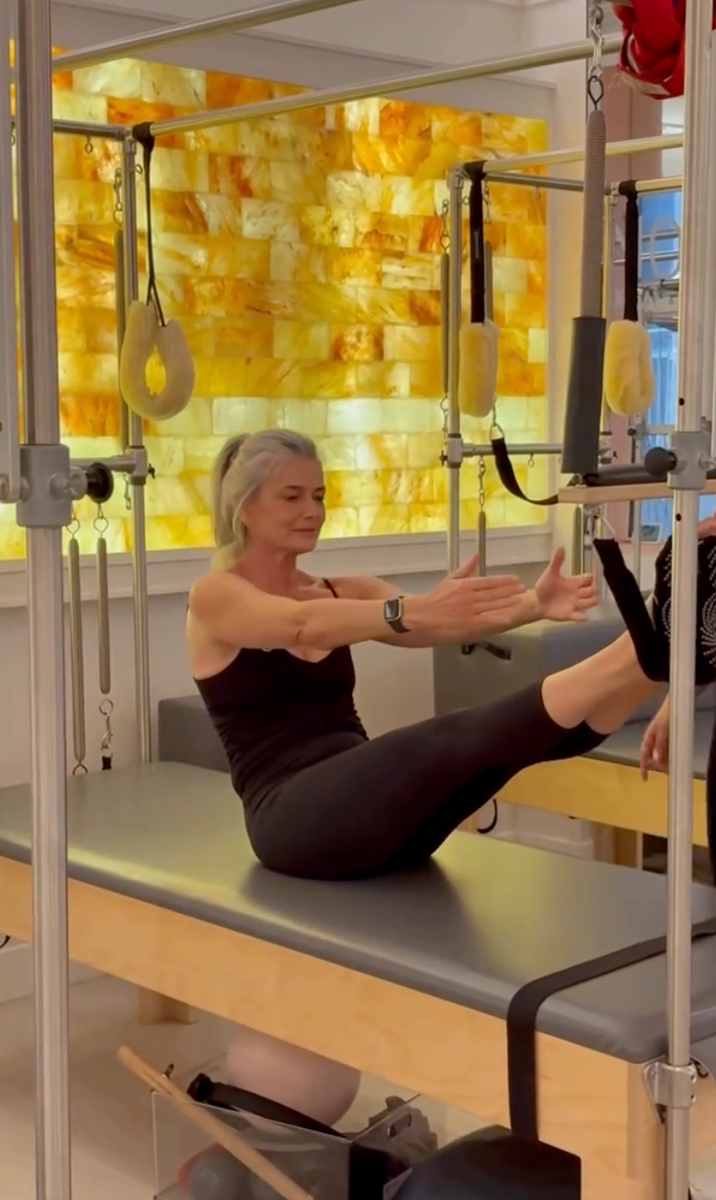 Paulina Porizkova put the Nofar Method to the test during a challenging Pilates session ahead of her Italy wedding.