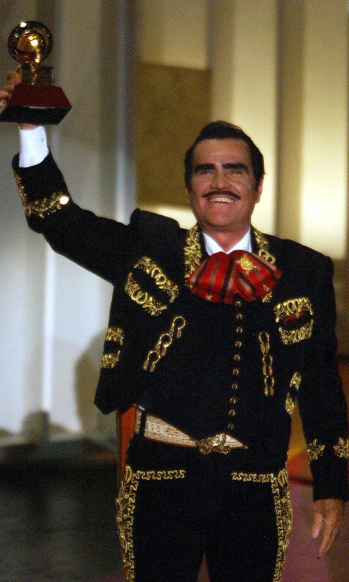 052935.CA.0918.GRAMMY.15.RCG––Vincente Fernandez won Best Ranchero album and was the co–Legend award
