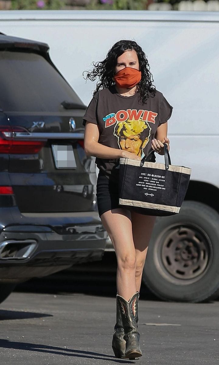 Rumer Willis at the nail salon in Hollywood.