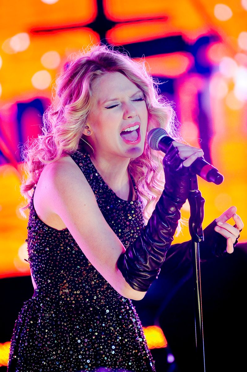 Taylor Swift’s NYE took over in 2014