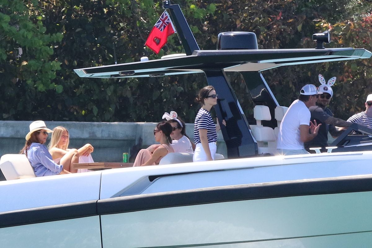 Crawford-Gerber & Beckham Families’ Easter boat adventure in Miami