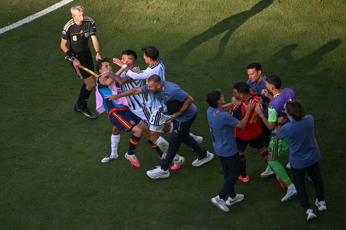 Spain and Argentina players are involved in a scuffle after Spain won the 2026 World Cup football tournament final match between Spain and Argentina at the New York/New Jersey Stadium in East Rutherford on July 19, 2026. (Photo by MAURO PIMENTEL / AFP via Getty Images)