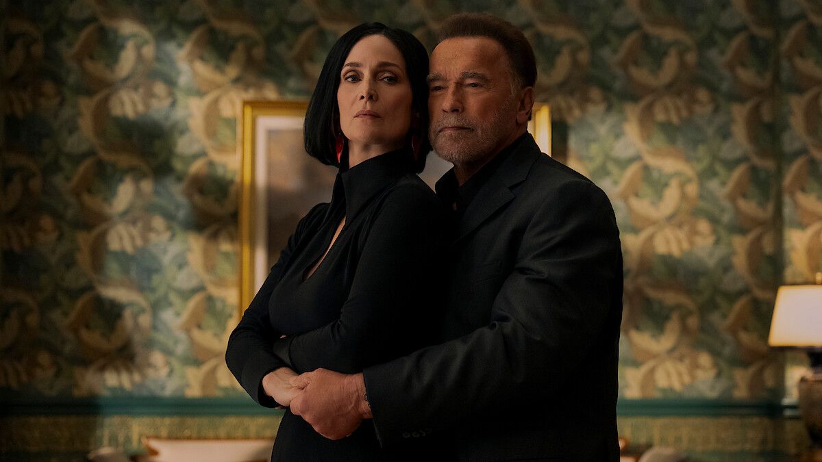 Carrie-Anne Moss and Arnold Schwarzenegger in 'FUBAR'
