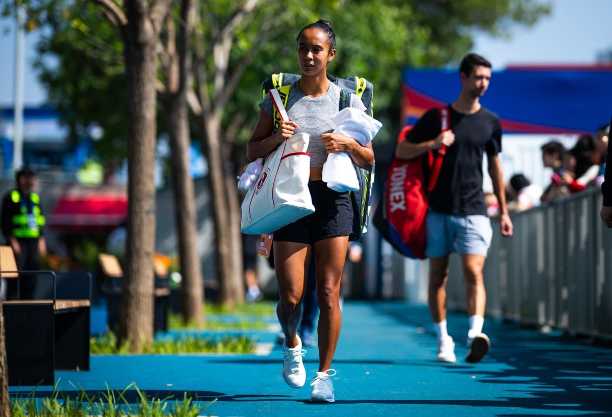 BEIJING, CHINA - SEPTEMBER 24: Leylah Fernandez of Canada on her way to practice on Day 3 of the China Open at National Tennis Center on September 24, 2025 in Beijing, China (Photo by Robert Prange/Getty Images)