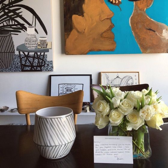The model shared a snap of the flower arrangement and personal note she received from the reality star.
<br>
Photo: Instagram.com/@emrata