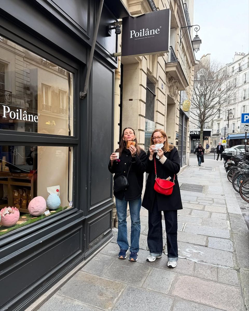 Jennifer Garner and Judy Greer in Paris