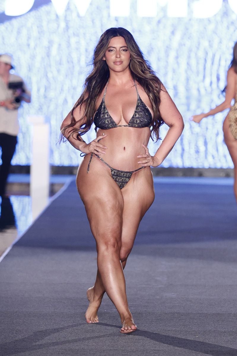 Denise Bidot walks the runway for the Sports Illustrated Swimsuit Runway Show at W South Beach on May 31, 2025 in Miami Beach, Florida