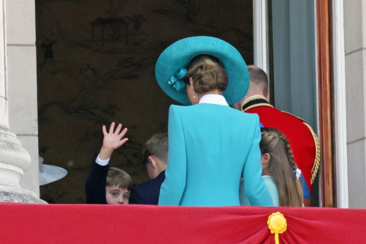 LONDON, ENGLAND - JUNE 14:  Prince Louis of Wales and Catherine, Princess of Wales wave from the balcony at Buckingham Palace during Trooping The Colour 2025 on June 14, 2025 in London, England. Trooping The Colour is a ceremonial parade celebrating the official birthday of the British Monarch. The event features over 1,400 soldiers and officers, accompanied by 200 horses. More than 400 musicians from ten different bands and Corps of Drums march and while performing. (Photo by Neil Mockford/Getty Images)