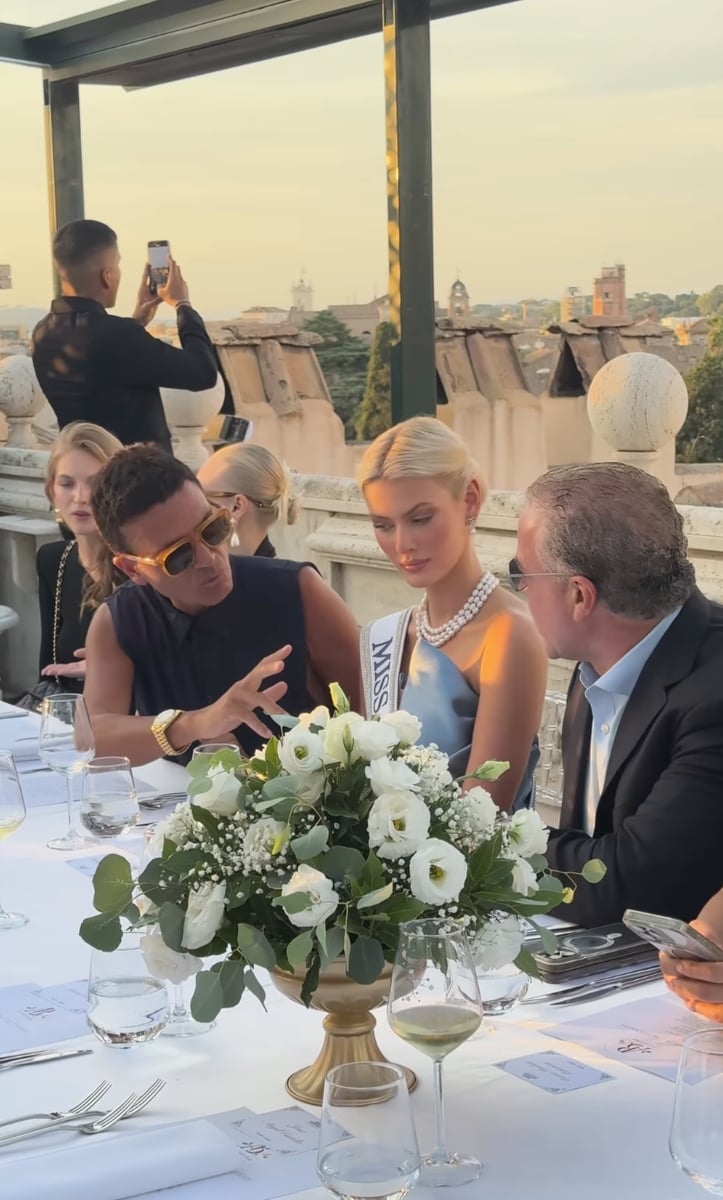 Harfouch wrote that he had a tense and disrespectful conversation with Raúl Rocha, the new Miss Universe owner.