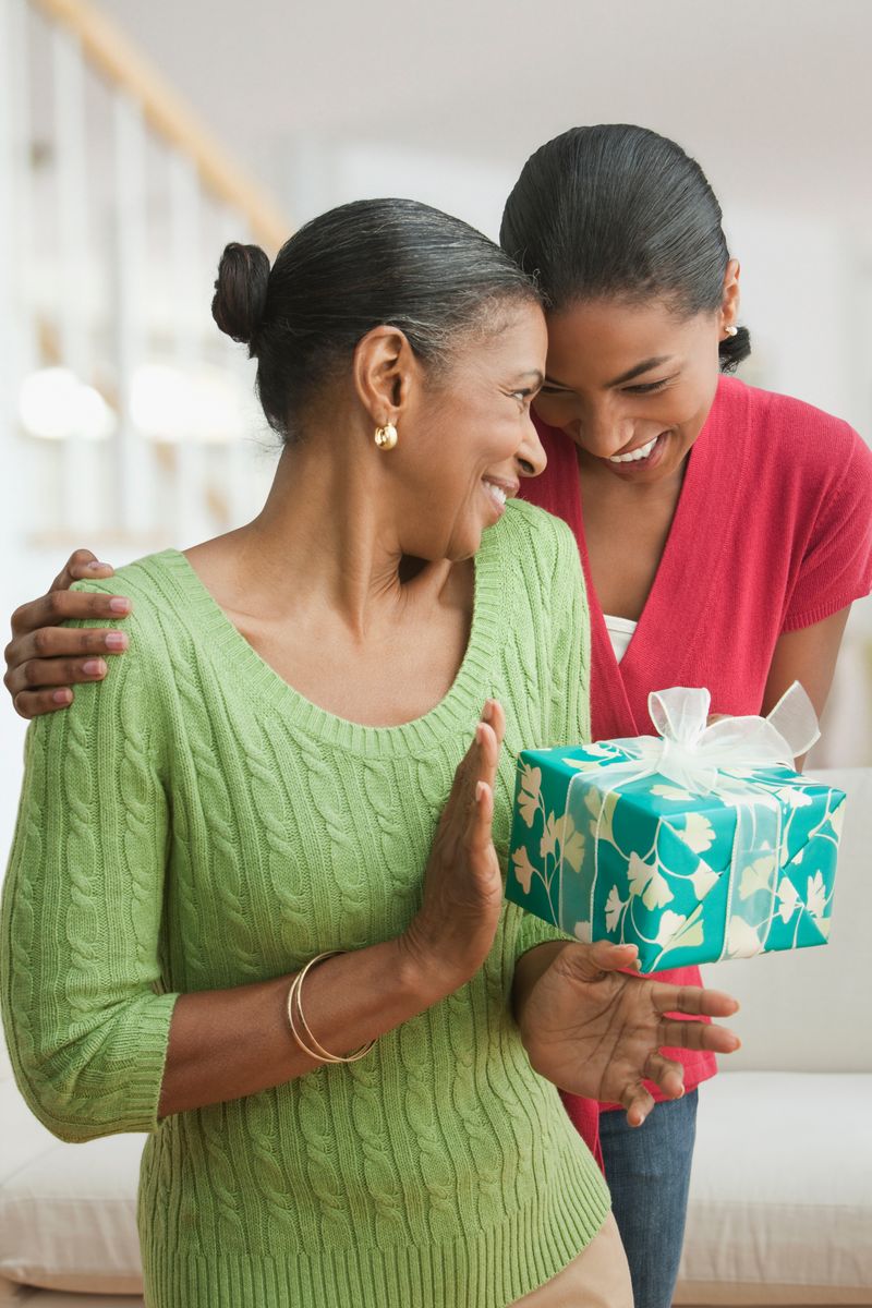 Celebrate Mother’s Day 2026 with meaningful gifts from Latino-owned small businesses, from flowers and books to beauty, dining, and wellness experiences.
