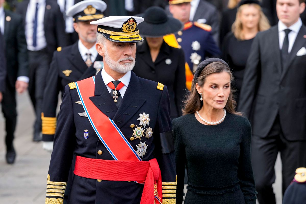 The red sash around King Felipe VI’s waist symbolizes his rank as Captain General and his role as supreme commander of Spain’s Armed Forces.