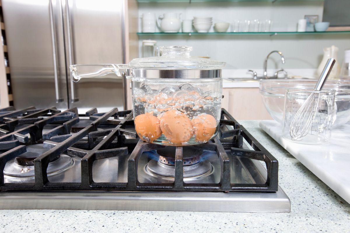Classic method of boiling eggs