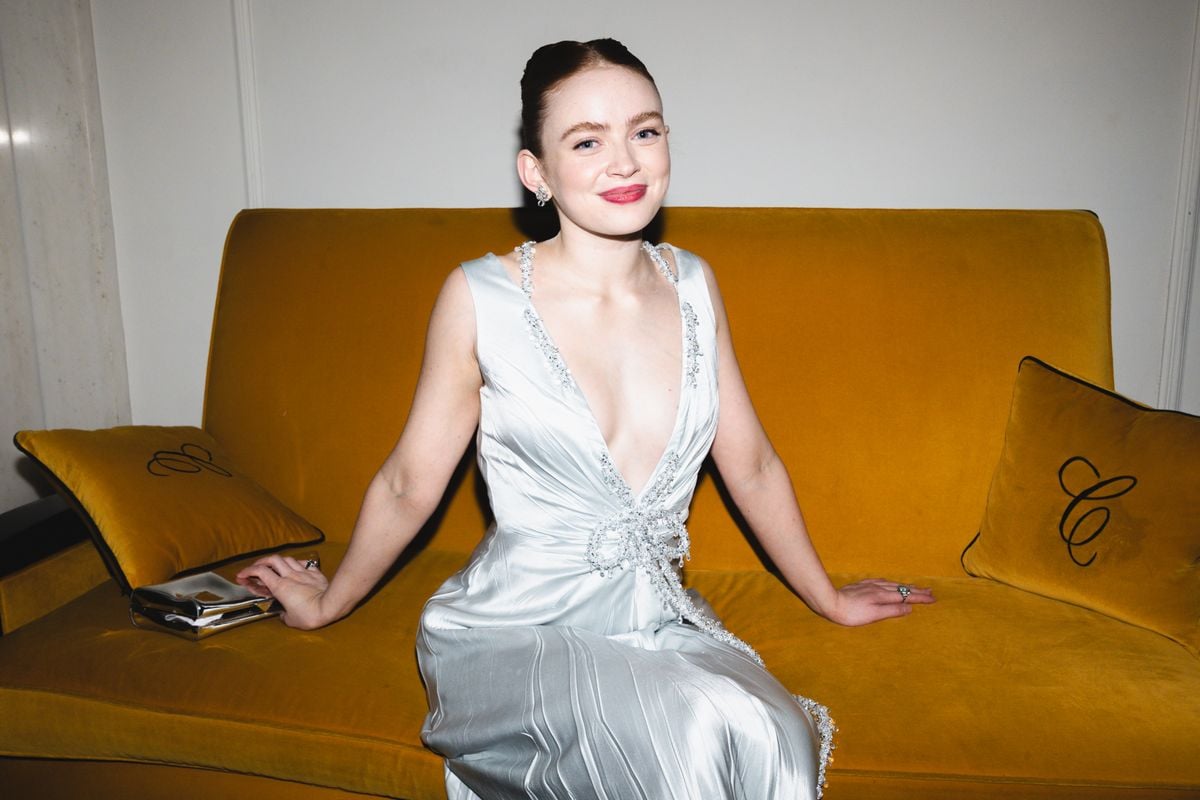 Sadie Sink’s value for luxury brands is not limited to her image, but also to the coherence with which she projects it. 