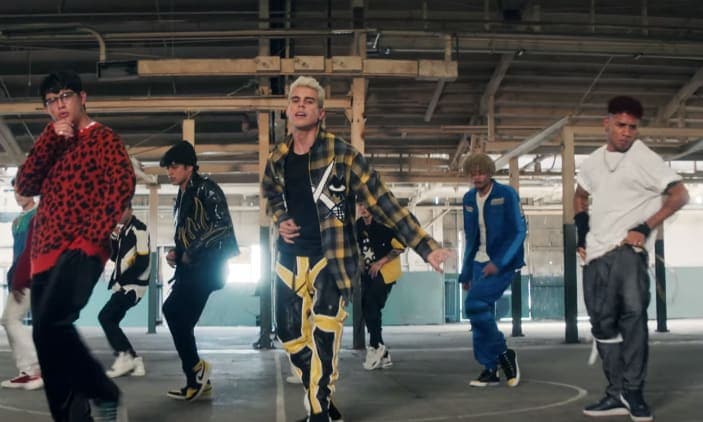 Me Necesita music video