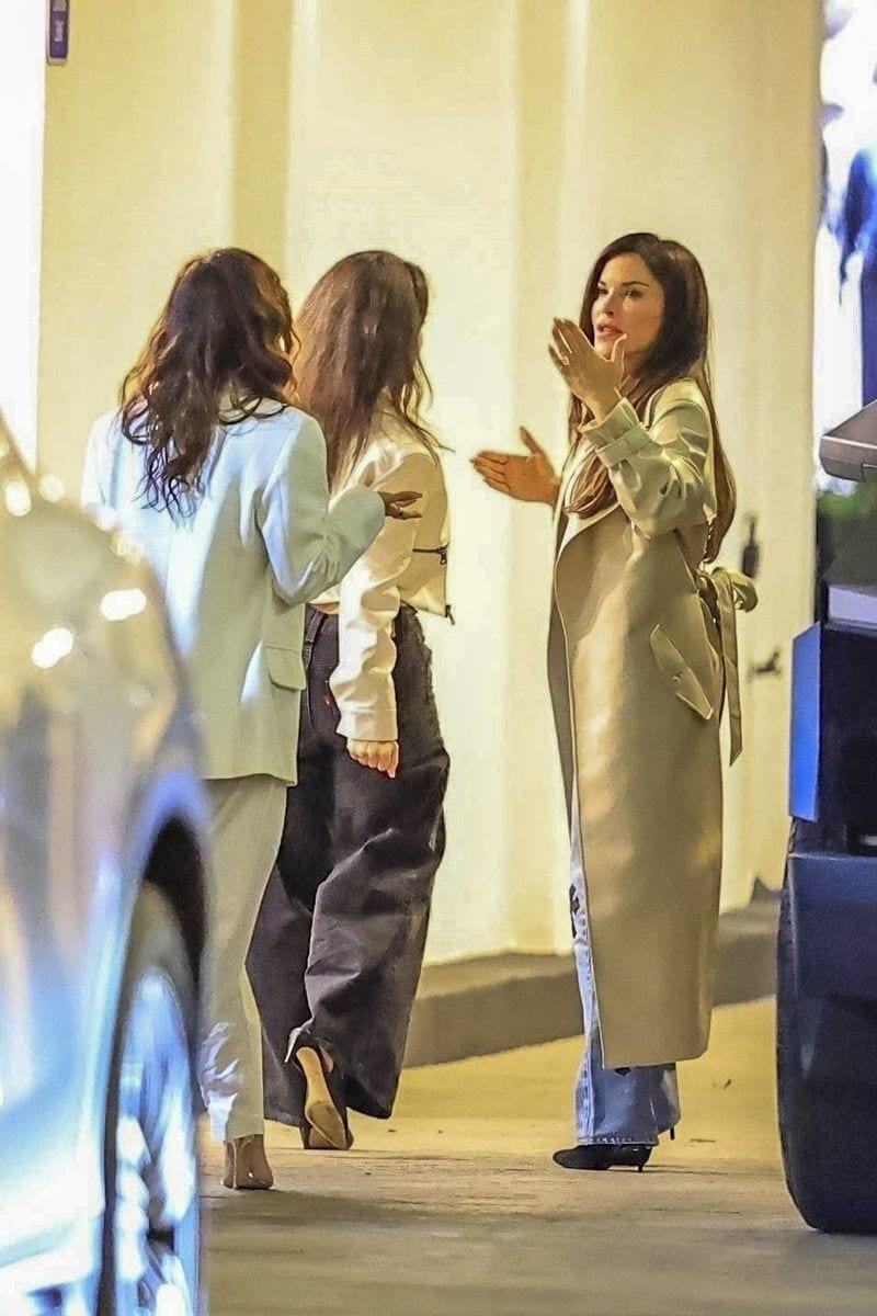 Eva Longoria and Lauren Sánchez in Los Angeles