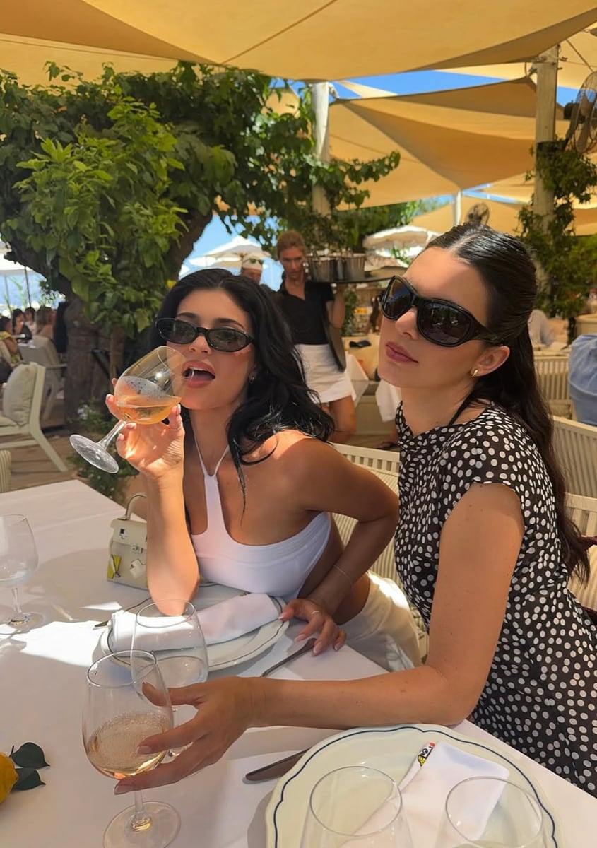 Kylie has been on vacation in Greece with her inner circle
