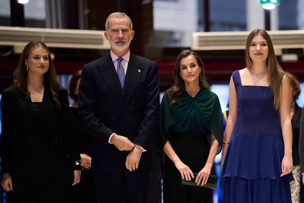 Princess Leonor and Infanta Sofía join King Felipe and Queen Letizia to kick off the Princess of Asturias Awards