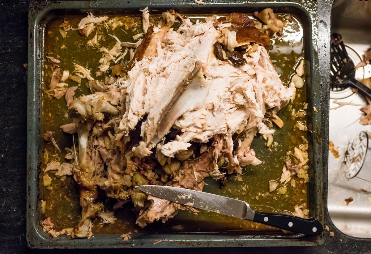 Instead of settling for the classic leftover plate, you can remix the whole feast into something fun, portable, and wildly delicious like turkey empanadas.