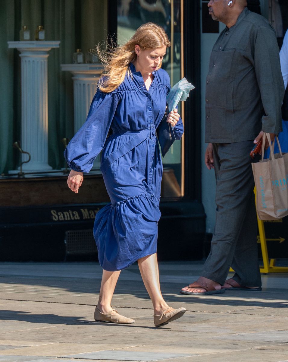 Princess Beatrice kept her daytime ensemble effortlessly elegant, pairing classic flats with a timeless shirt dress as she strolled through London's Mayfair district.