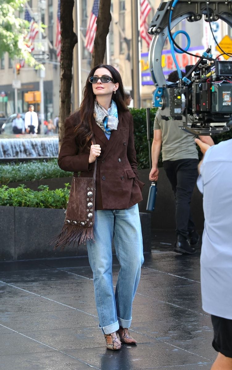 NEW YORK, NY - JULY 25: Anne Hathaway is seen on the set of "Devil Wears Prada 2" on July 25, 2025 in New York City.  (Photo by Jose Perez/Bauer-Griffin/GC Images)