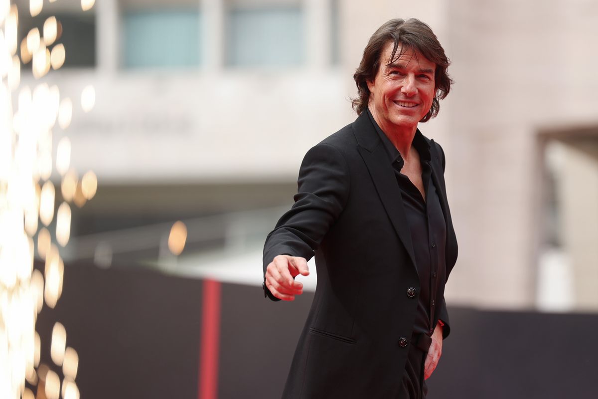 By summer, the pair were considered Hollywood’s new power couple.