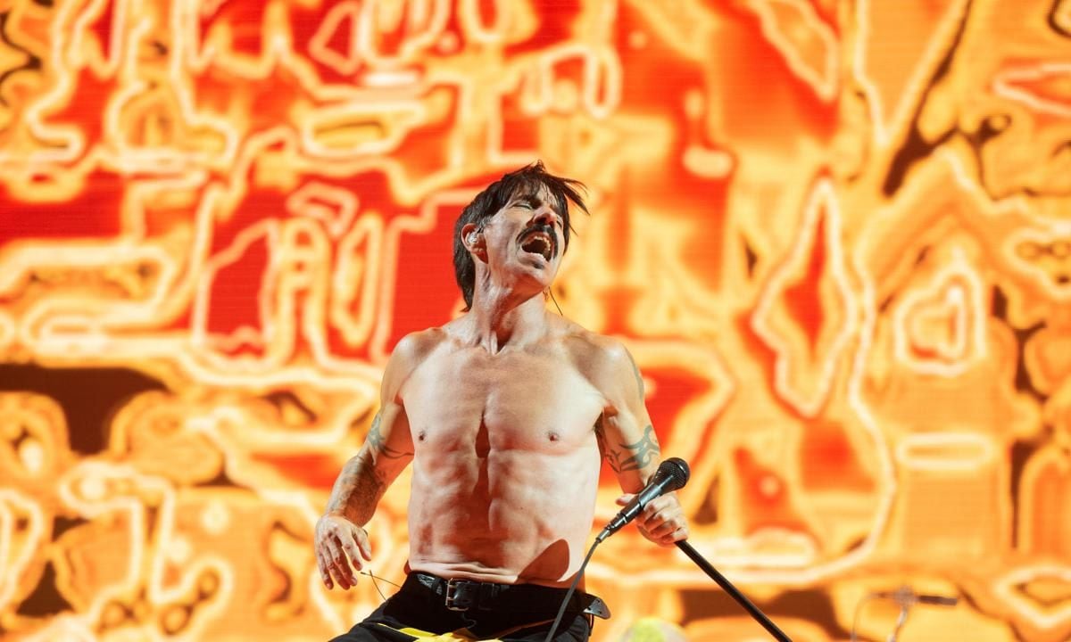 Red Hot Chilli Peppers Perform At Estadi Olimpic Lluis Companys