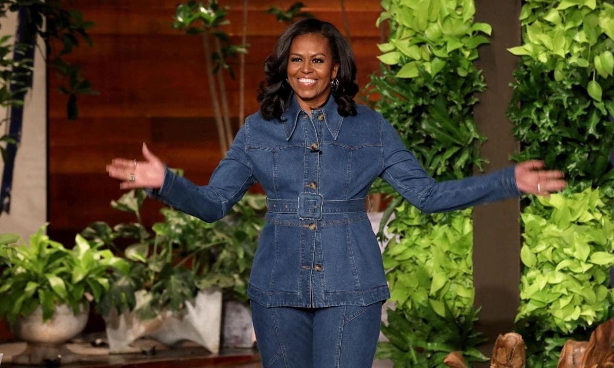 Michelle Obama joins Ellen DeGeneres for a ‘nude’ art class for during final appearance on the talk show